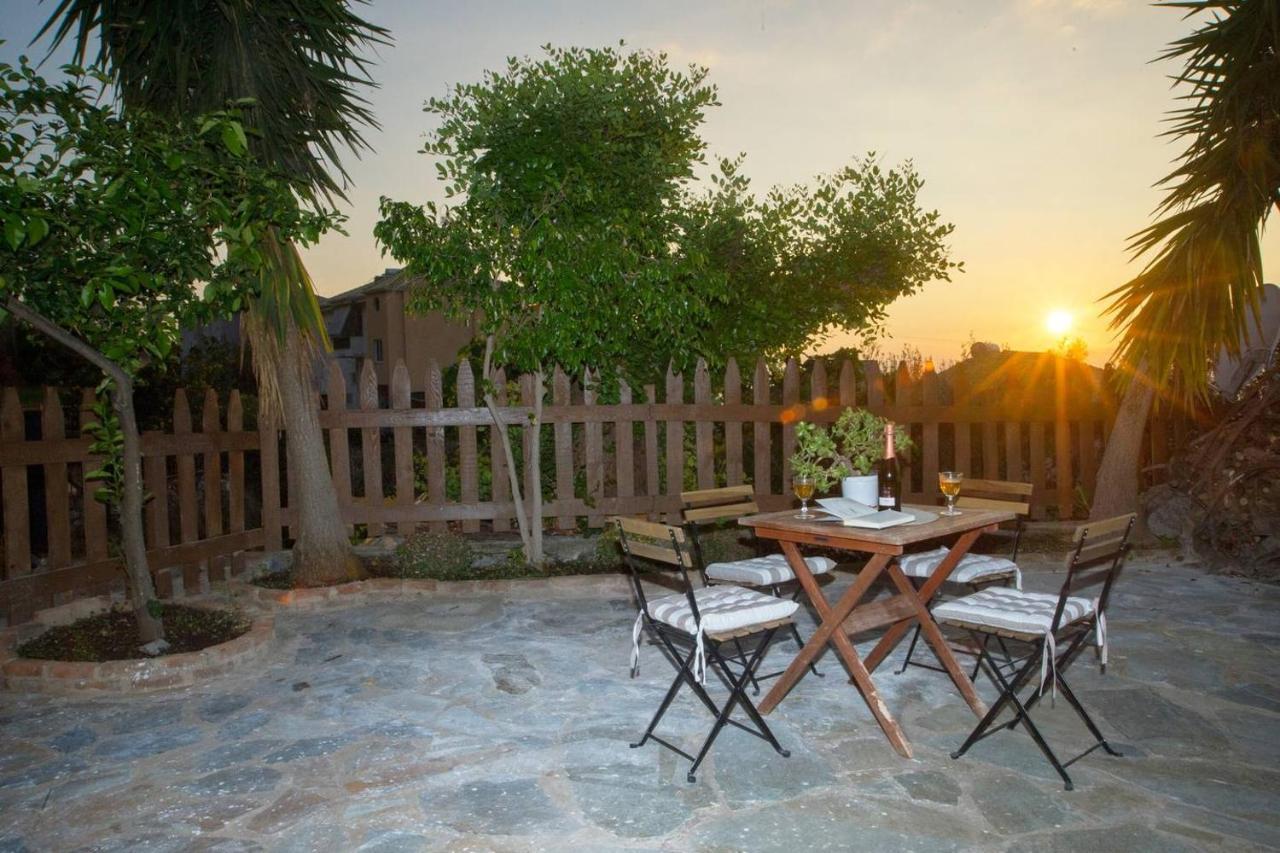 Seaside Heaven - Sunset Views Close To The Beach Apartment Каламата Екстериор снимка