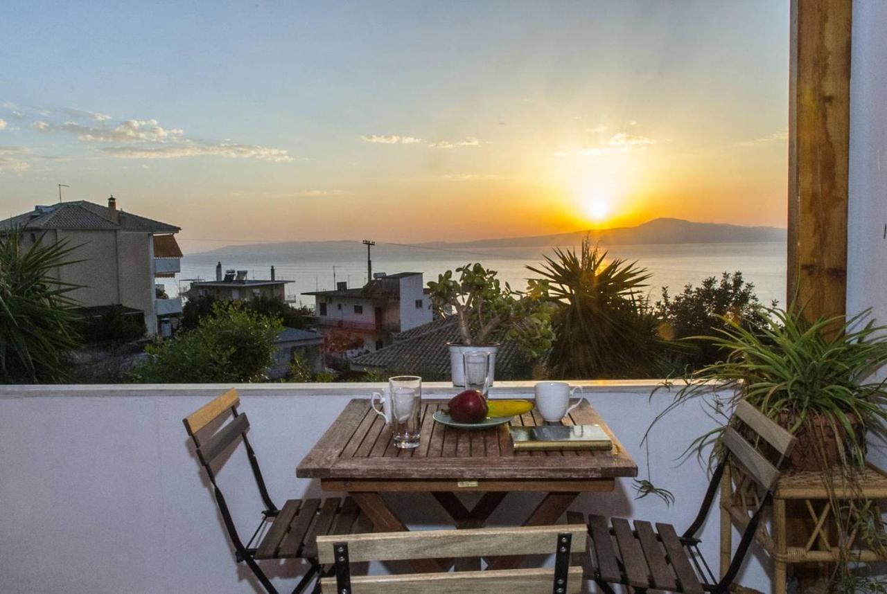 Seaside Heaven - Sunset Views Close To The Beach Apartment Каламата Екстериор снимка